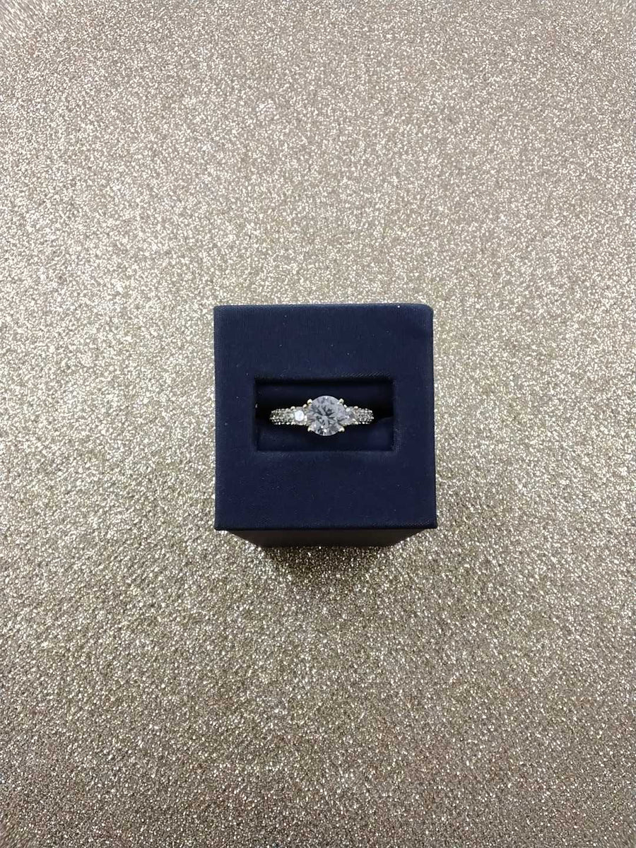 Women's Ring - Yellow Gold 10k (.417) 2.3 grams Size
