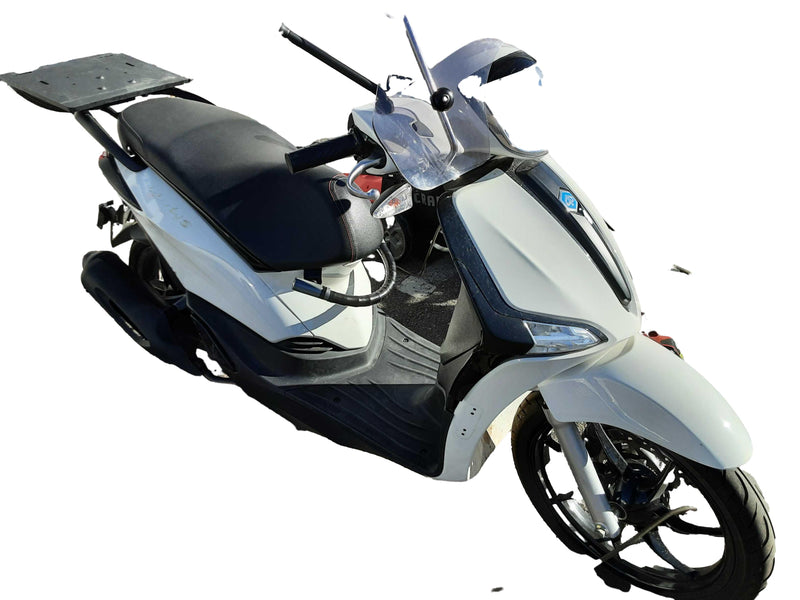 Piaggio Liberty 150 White Moped / Vespa