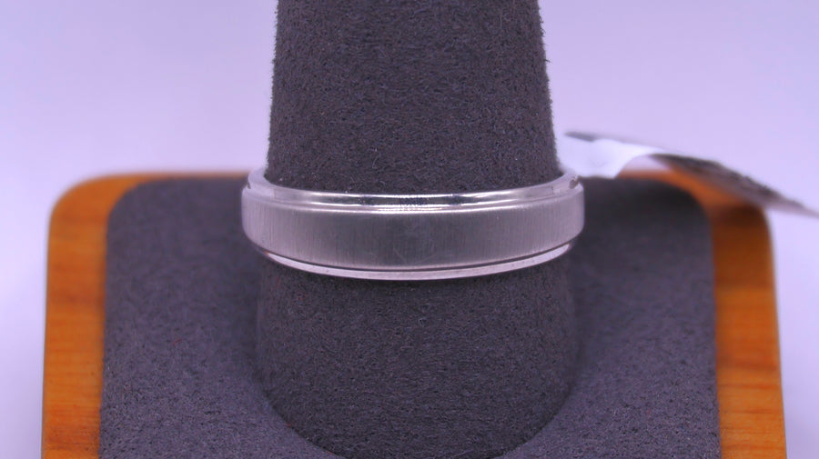 Ring - Wedding Band - White Gold 10k (.417) 4.2 grams Size 11