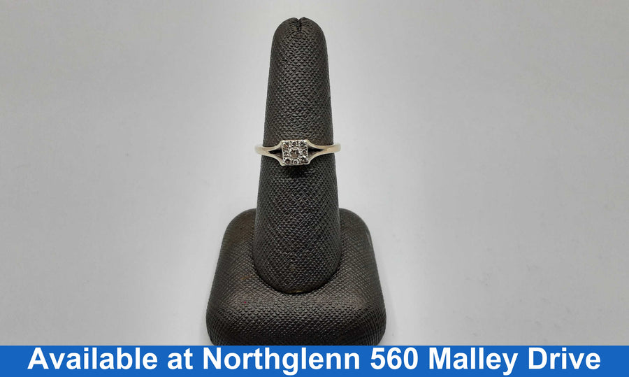 Women's Ring - White Gold 10k (.417) 2.2 grams Size 7.5