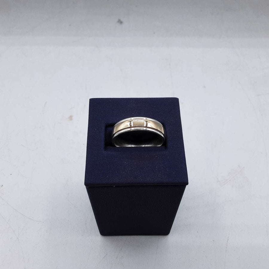 Ring - Wedding Band - Silver 6.2 grams Size 20