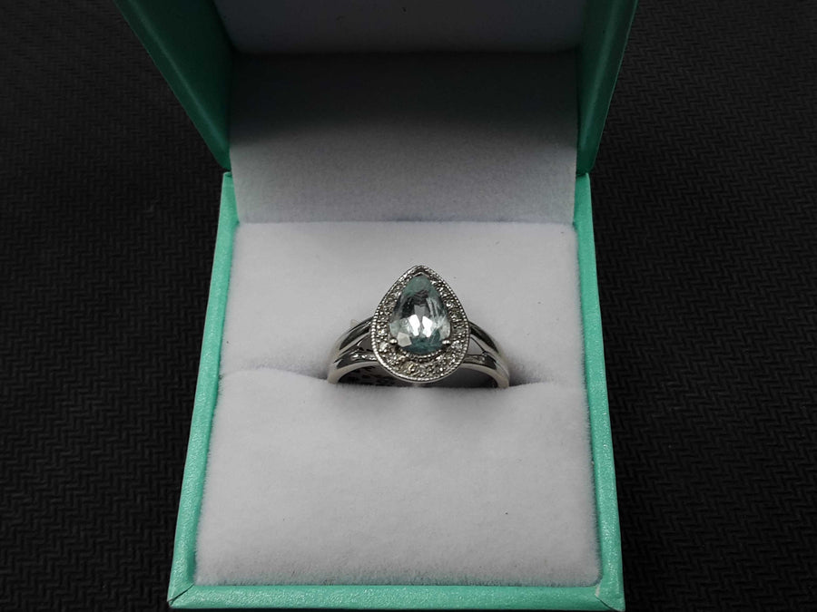 Women's Ring - White Gold 14k (.585) 3.8 grams Size 8