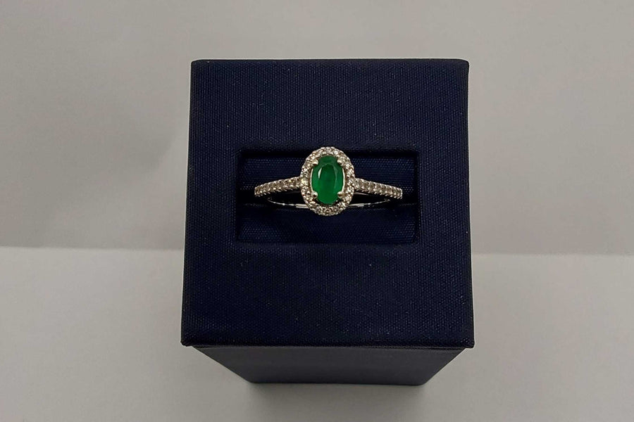 Women's Ring - White Gold 10k (.417) 4.27 grams Size 7.5