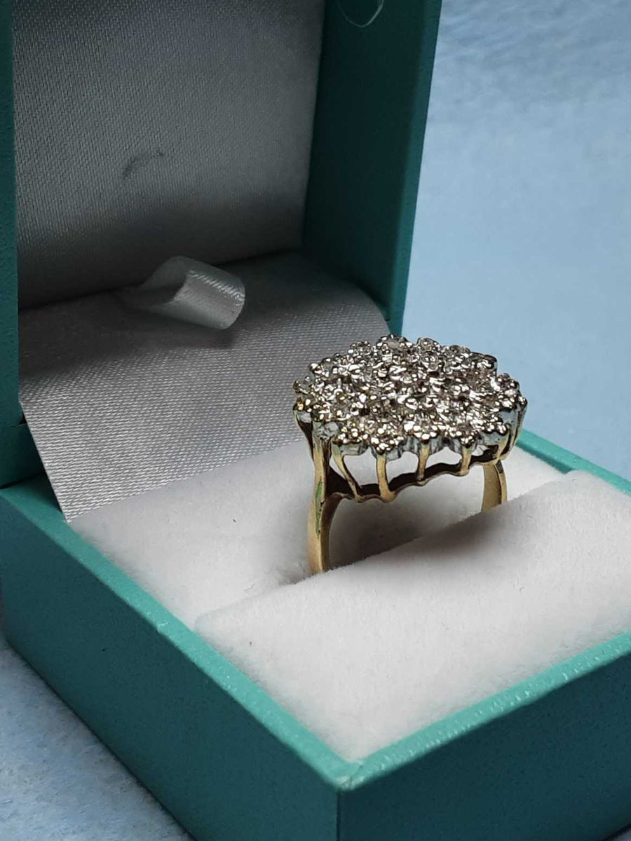 Women's Ring - Yellow Gold 10k (.417) 5.2 grams Size 7.5
