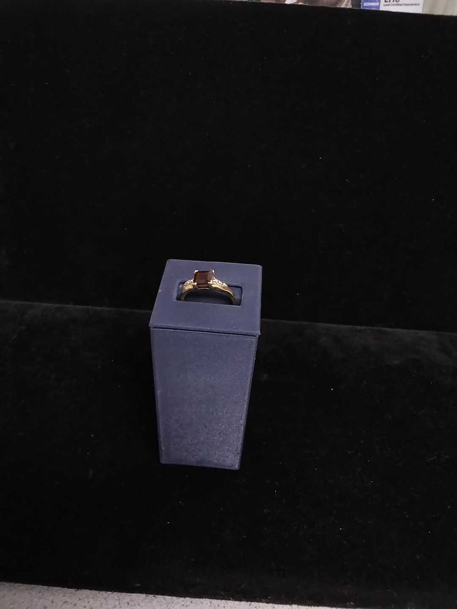 Women's Ring - Yellow Gold 10k (.417) 2.8 grams Size 5