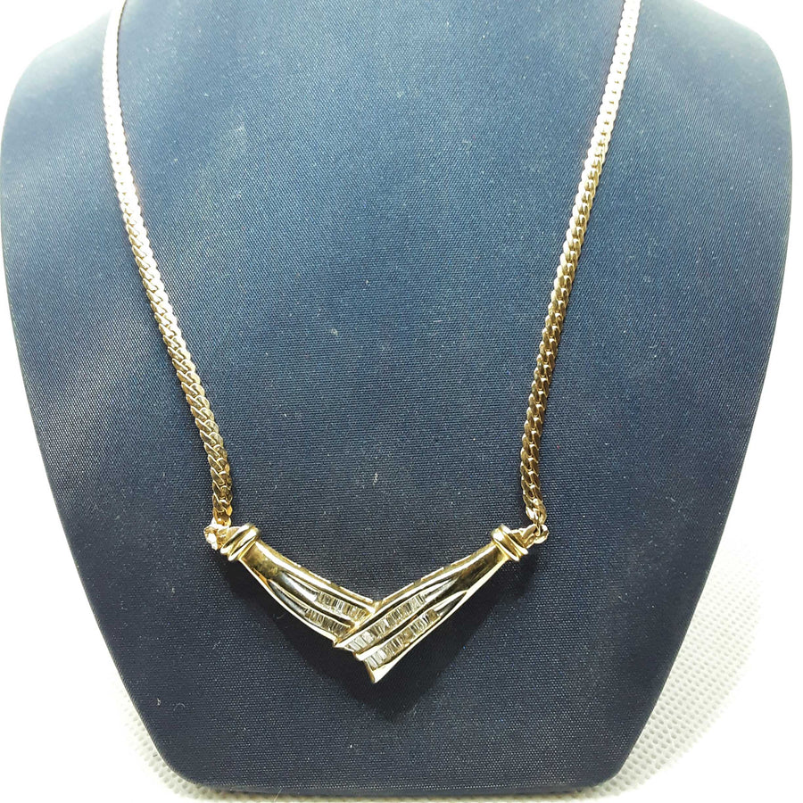 Herringbone Chain - Yellow Gold 14k (.585) 8.5 grams 15 inch