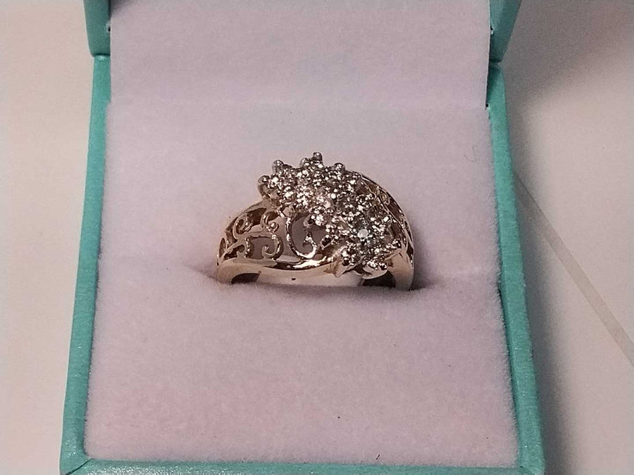 Women's Ring - Yellow Gold 10k (.417) 4.2 grams Size 6