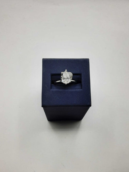 Women's Ring - Solitaire - Platinum 4.6 Grams Size 4.5