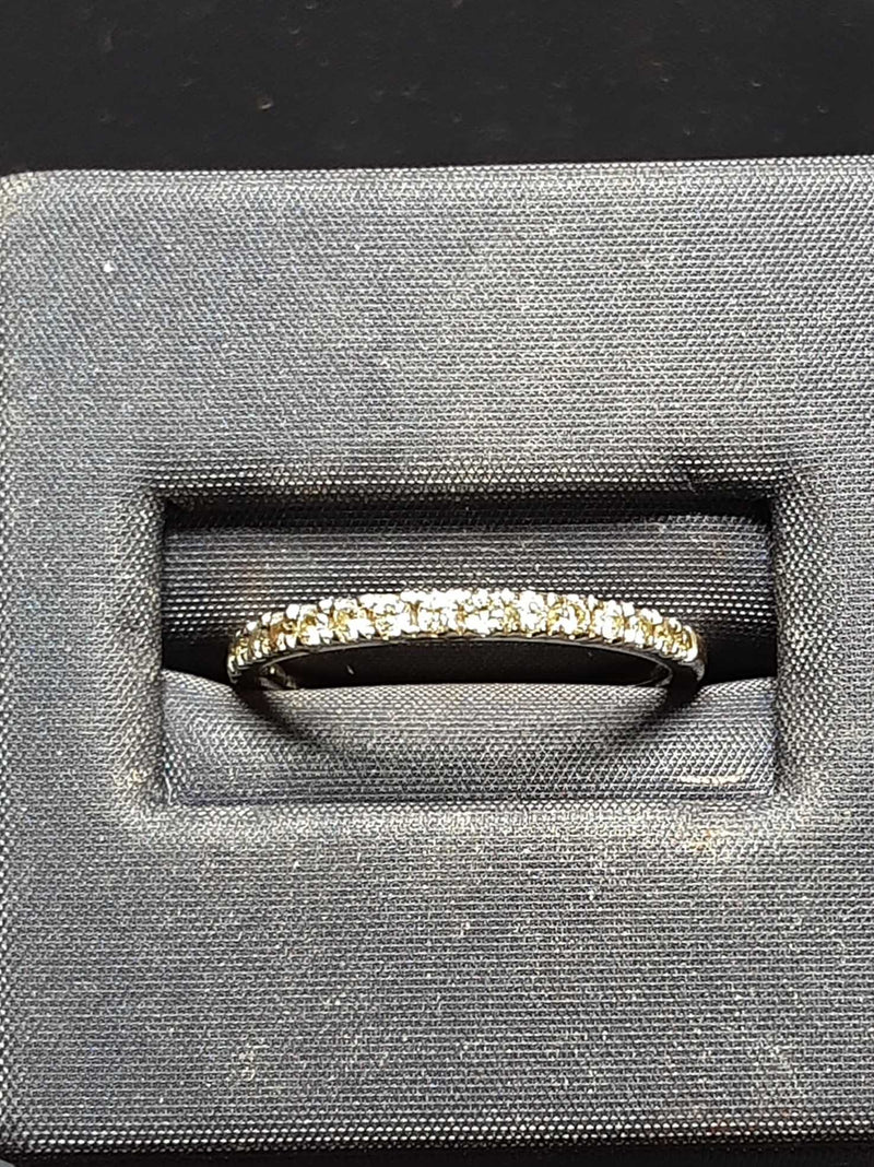 White Gold 14k (.585) 1.7 grams Size 8.5