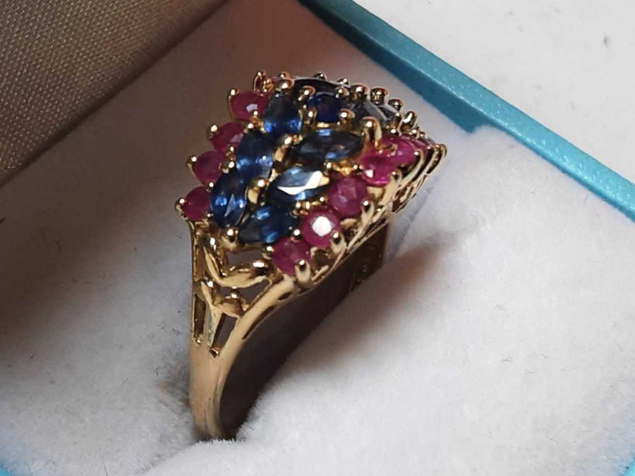 Women's Ring - Yellow Gold 14k (.585) 4 grams Size 7.5