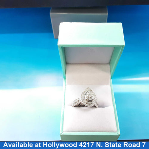 Women's Ring - White Gold 10k (.417) 4.3 grams Size 9.5