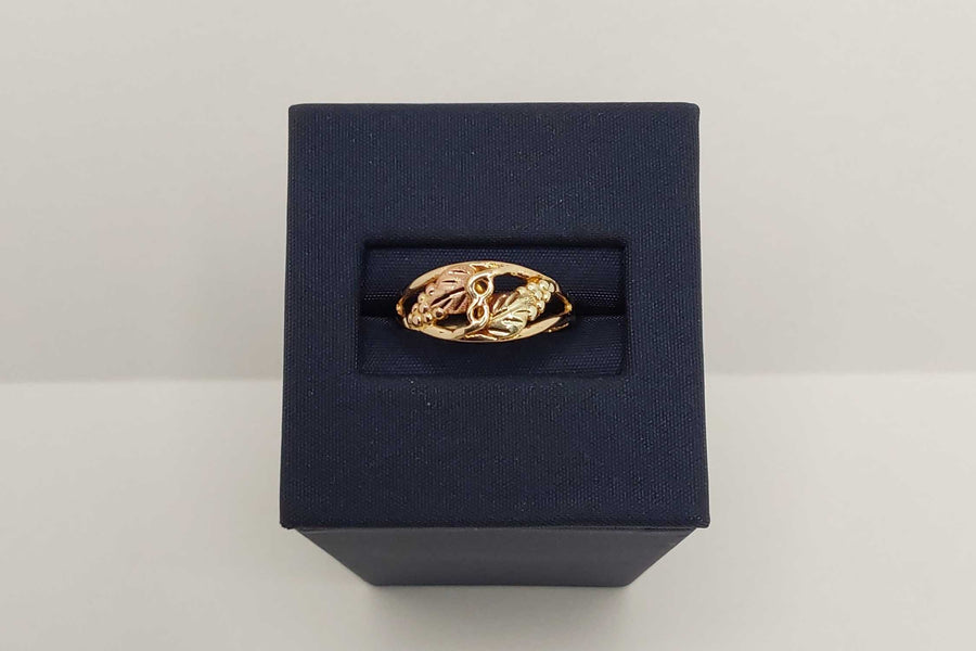 Women's Ring - Black Hills Gold 10k (.417) 1.62 grams Size 6
