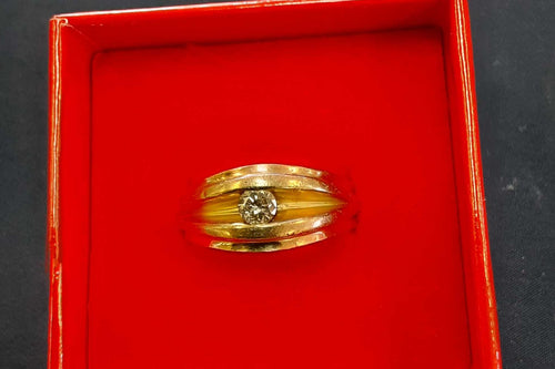 Men's Ring - Yellow Gold 14k (.585) 8.9 grams Size 8.5
