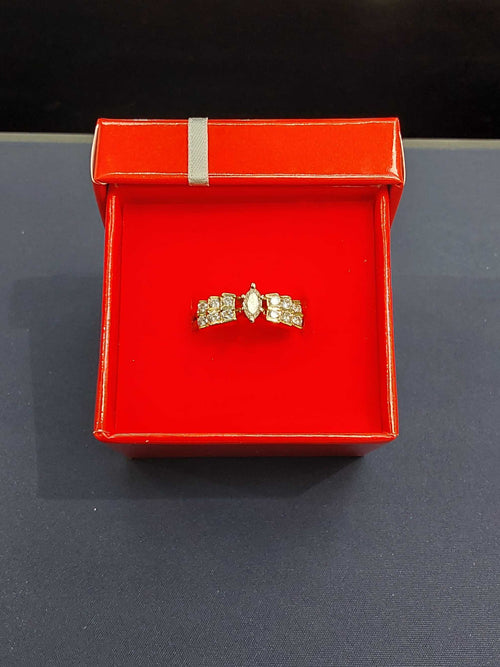 Women's Ring - Yellow Gold 14k (.585) 5 grams Size 9.5
