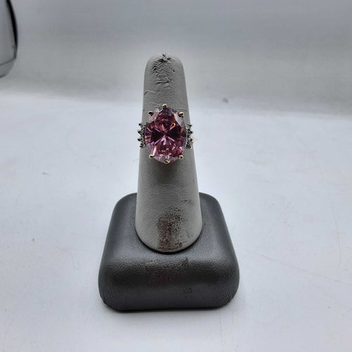 Women's Ring - Yellow Gold 10k (.417) 6.6 grams Size 6.5