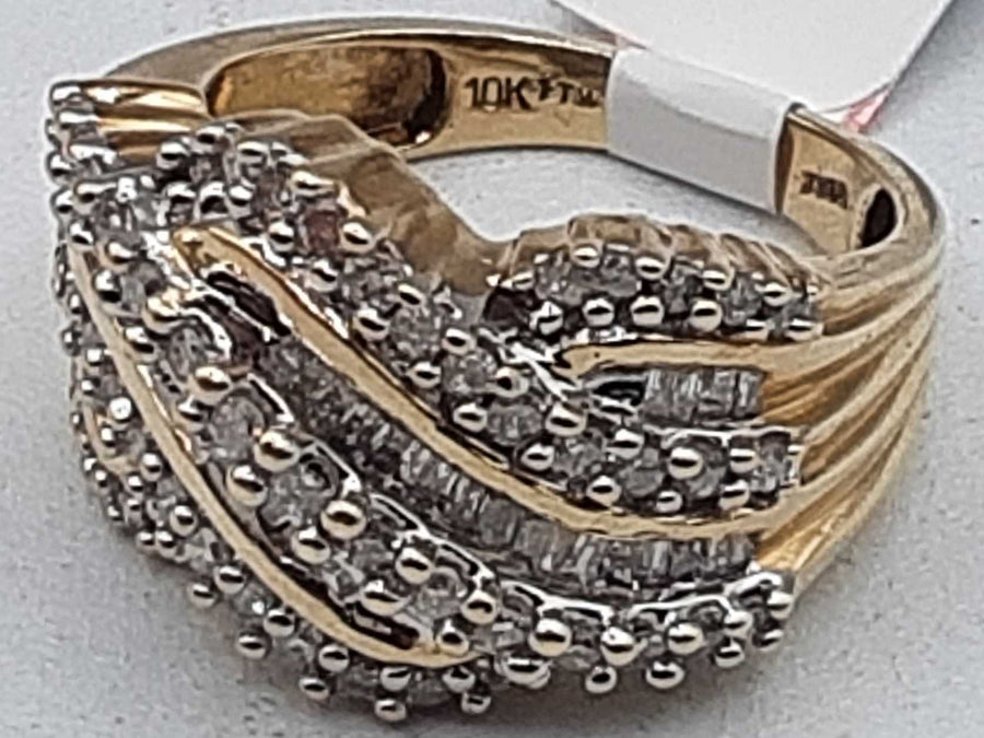 Women's Ring - Yellow Gold 10k (.417) 5.6 grams Size 7
