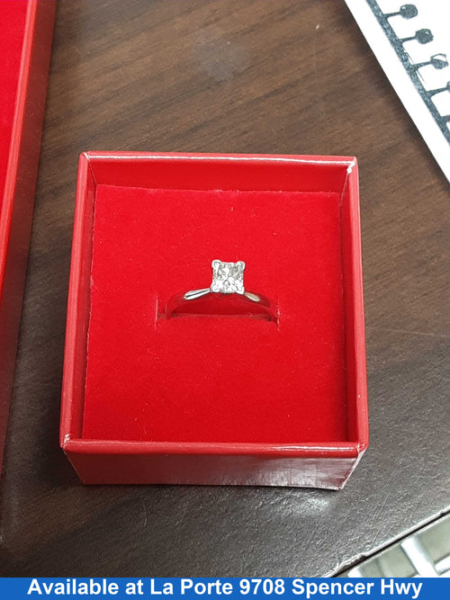 Women's Ring - Solitaire - White Gold 14k (.585) 2.4 Grams Size 6