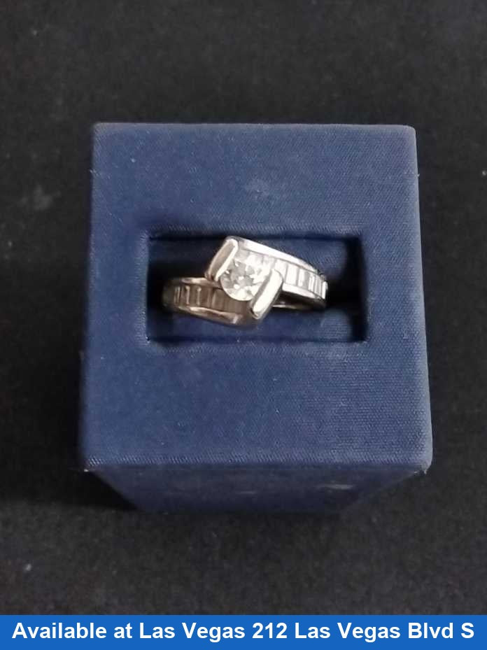 Women's Ring - Solitaire - White Gold 14k (.585) 5.3 grams Size 7