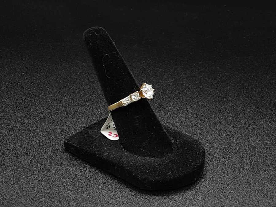 Women's Ring - Yellow Gold 14k (.585) 2.7 grams Size 5