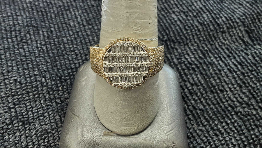 Men's Ring - Yellow Gold 10k (.417) 5.7 grams Size 10.5