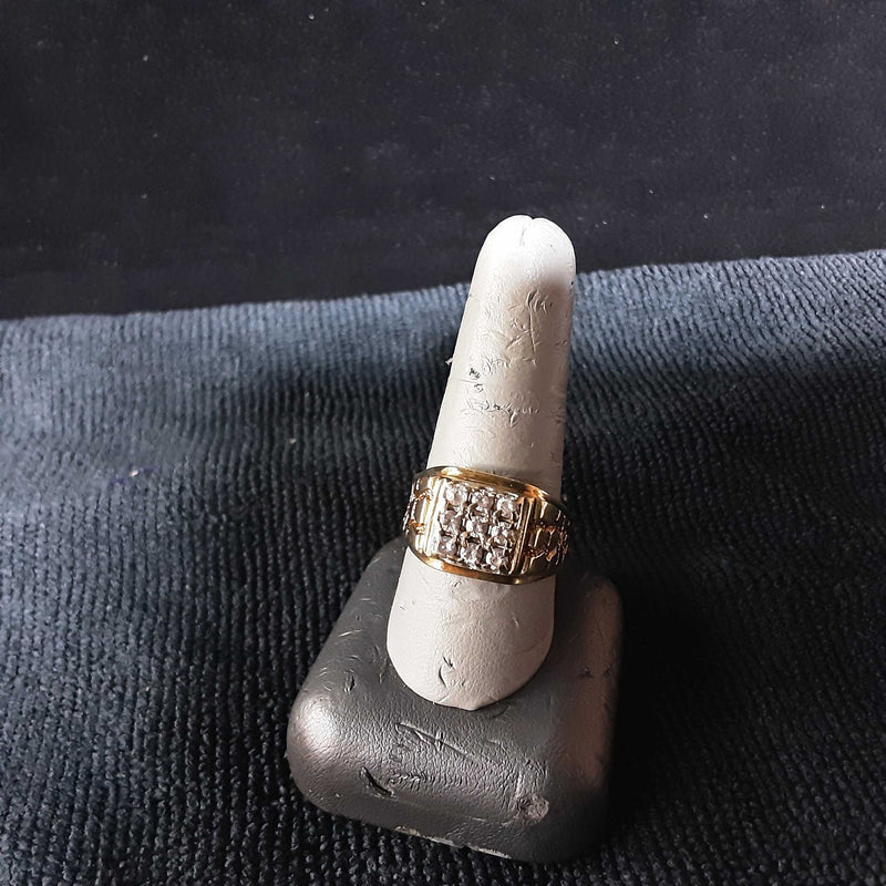 Man's Ring - Fancy Yellow Gold 14k (.585) 6.9 grams Size 11