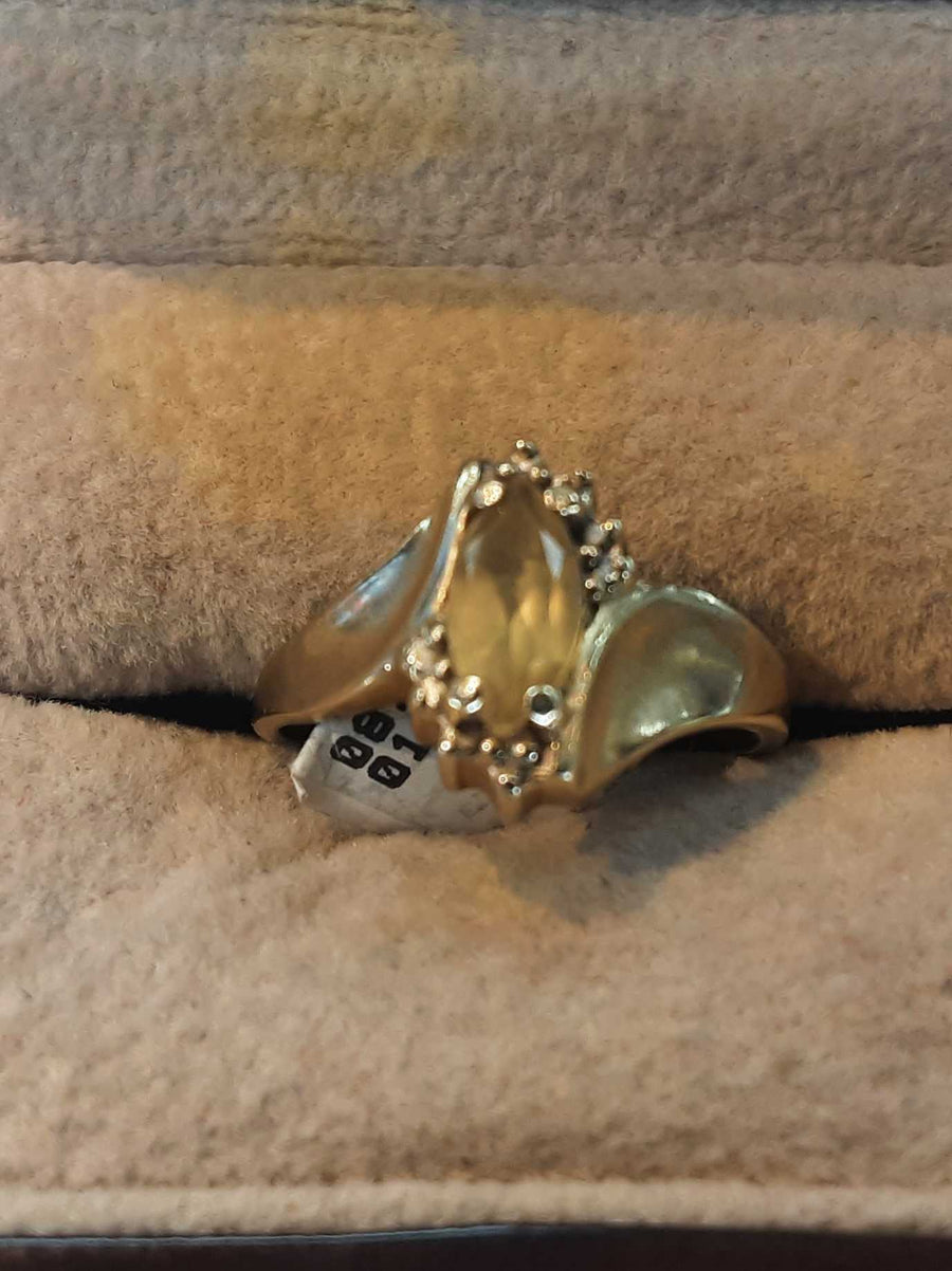Women's Ring - Solitaire - Yellow Gold 10k (.417) 1.5 grams Size 7