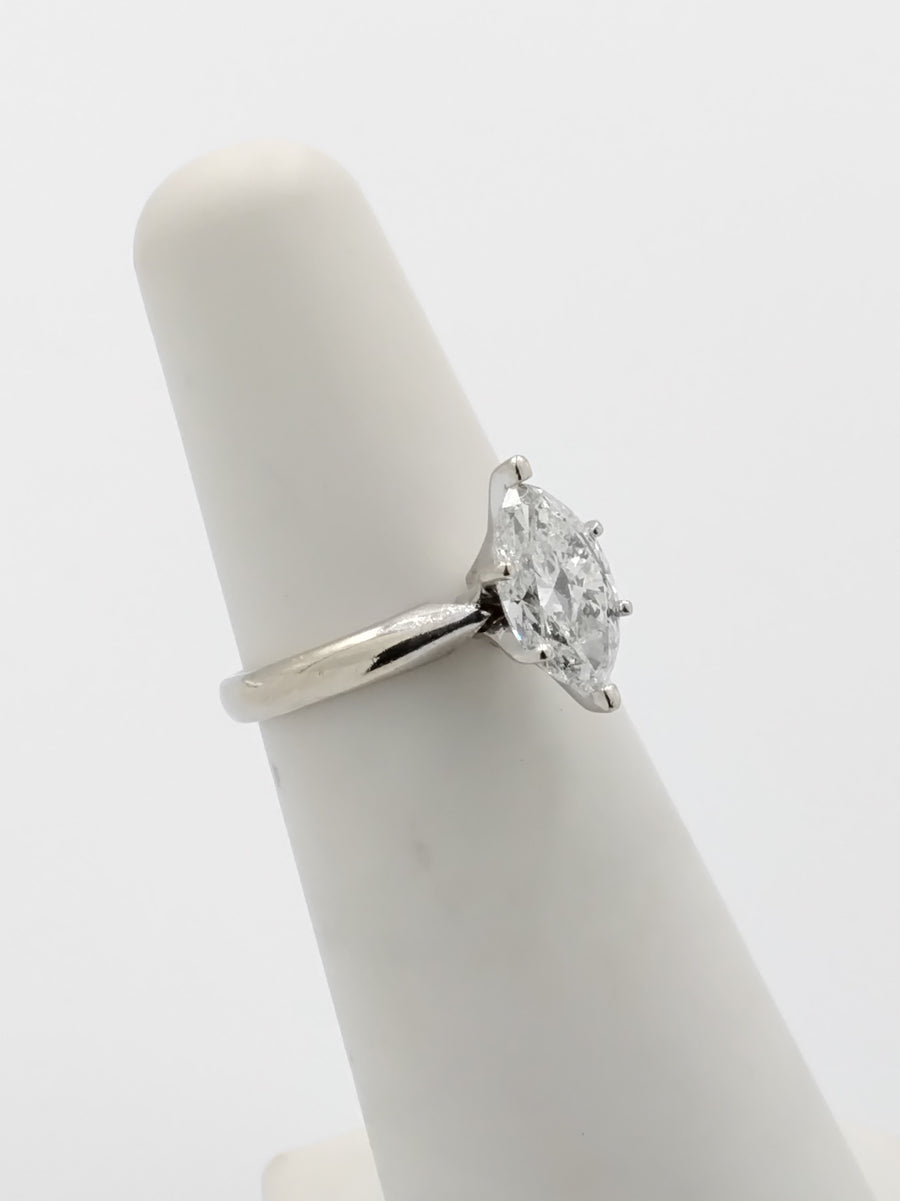 Women's Ring - Solitaire - White Gold 14k (.585) 2.4 grams Size 4.5
