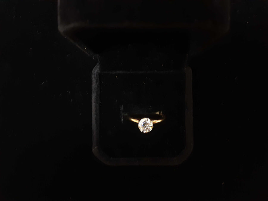 Women's Ring - Solitaire - Yellow Gold 14k (.585) 2.3 grams Size 6