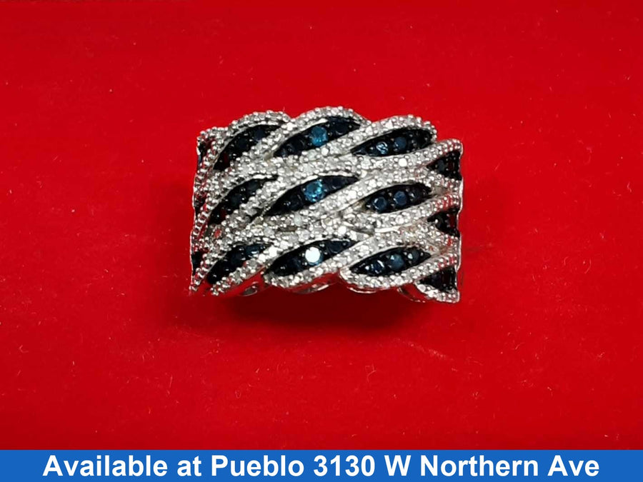 Women's Ring - Silver 8.2 grams Size 9