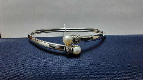 Bangle Bracelet - White Gold 10k (.417) 5.8 grams 7 inch