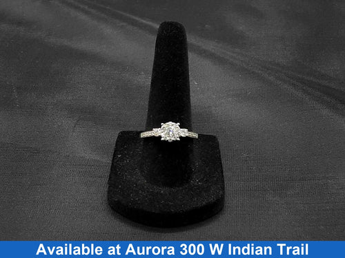 Women's Ring - White Gold 14k (.585) 3 grams Size 7