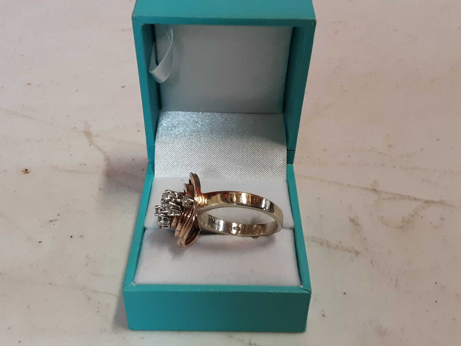 Women's Ring - Tricolor Gold 14k (.585) 13 grams Size 10.5