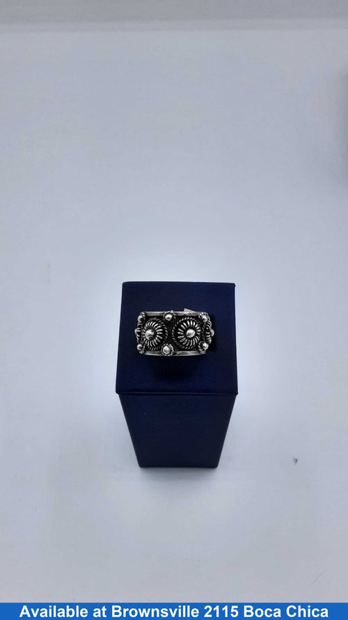 Women's Ring - Silver 11.2 grams Size 9.5