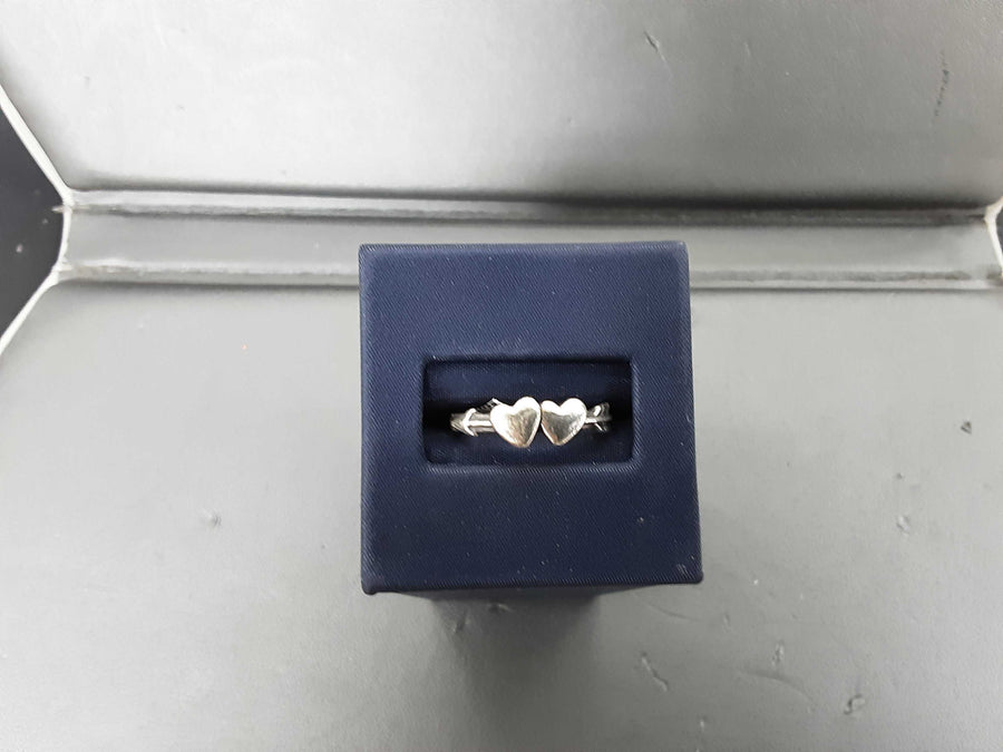 Women's Ring - Silver 3.7 grams Size 6.5