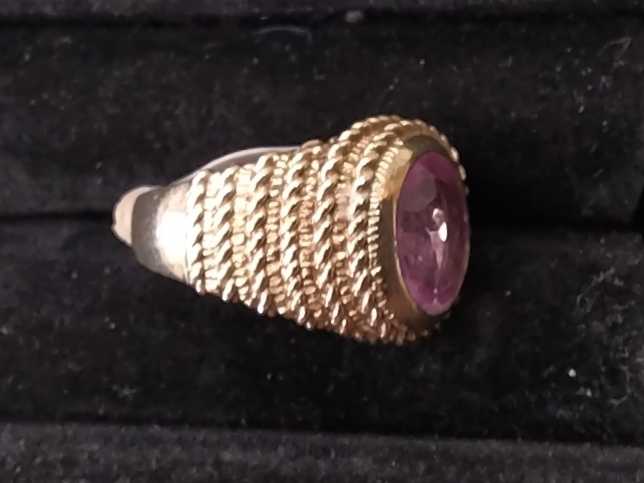 Man's Ring - Yellow Gold 10k (.417) 12.9 grams Size 9.5