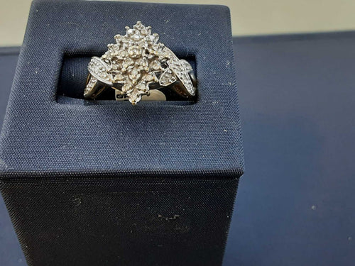 Women's Ring - Yellow Gold 10k (.417) 3.4 grams Size 9