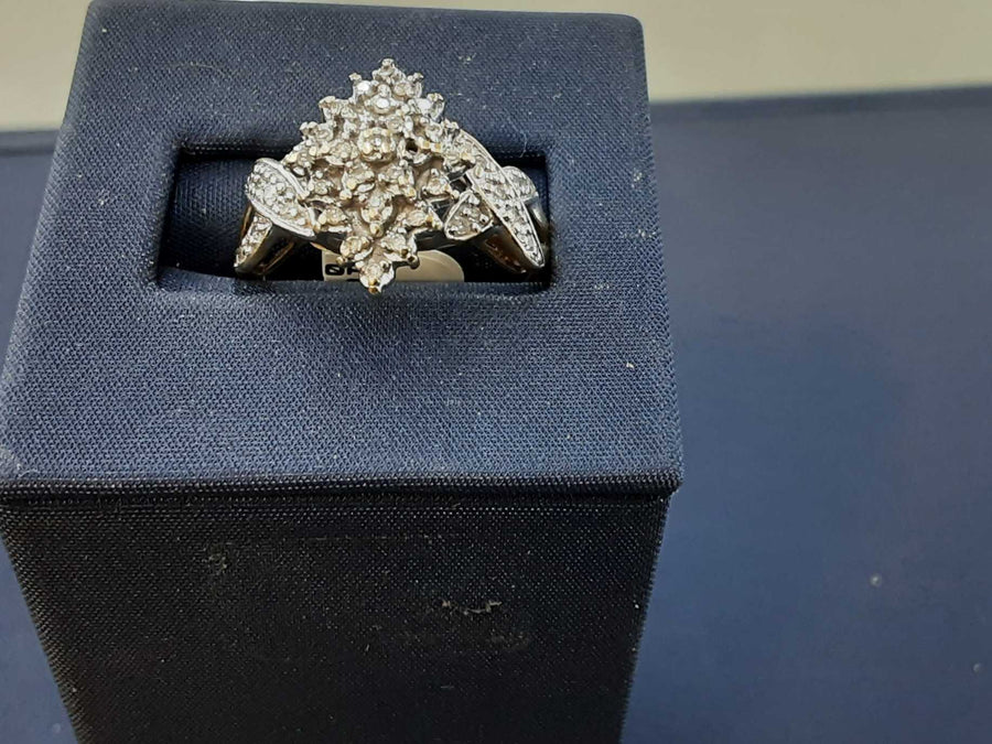 Women's Ring - Yellow Gold 10k (.417) 3.4 grams Size 9