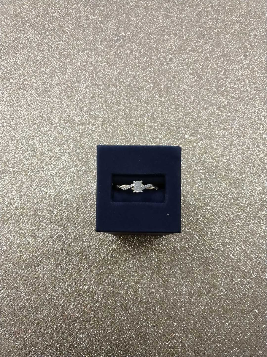 Women's Ring - Solitaire - Yellow Gold 10k (.417) 2.3 grams Size 20