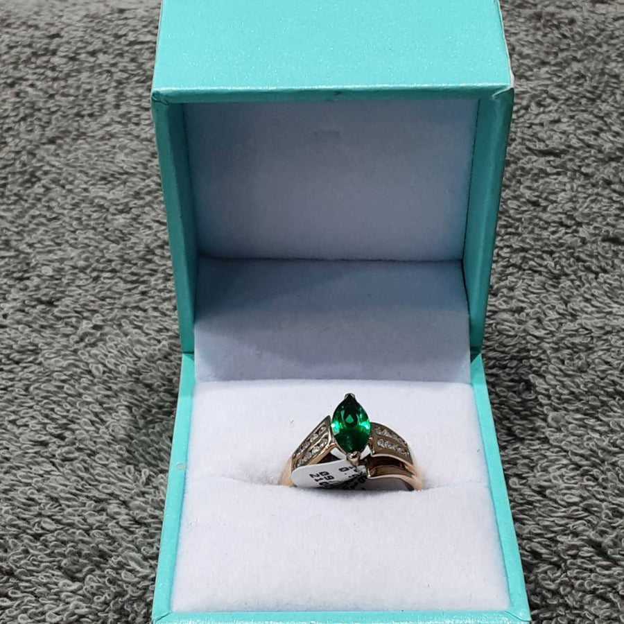 Women's Ring - Yellow Gold 10k (.417) 2.6 grams Size 7
