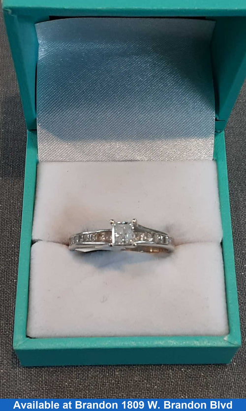 Women's Ring - White Gold 14k (.585) 3.5 grams Size 9.5