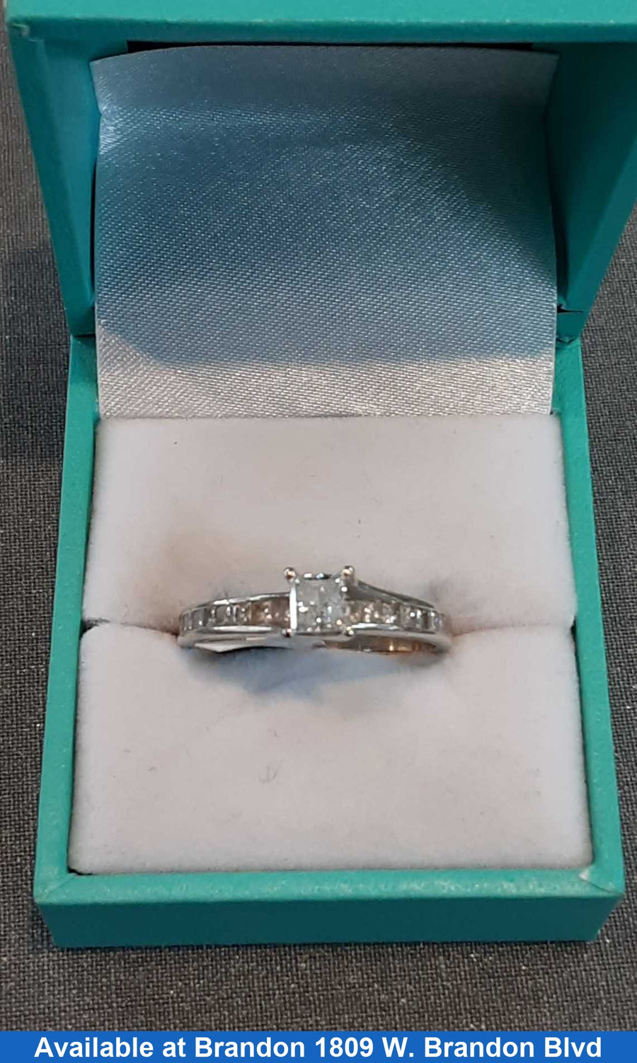 Women's Ring - White Gold 14k (.585) 3.5 grams Size 9.5