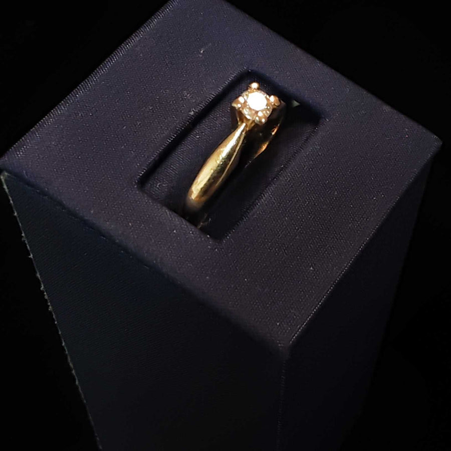 Women's Ring - Solitaire - Yellow Gold 14k (.585) 3.6 grams Size 10