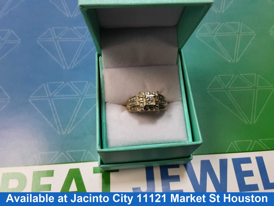 Women's Ring - Yellow Gold 10k (.417) 5.1 grams Size 7.5