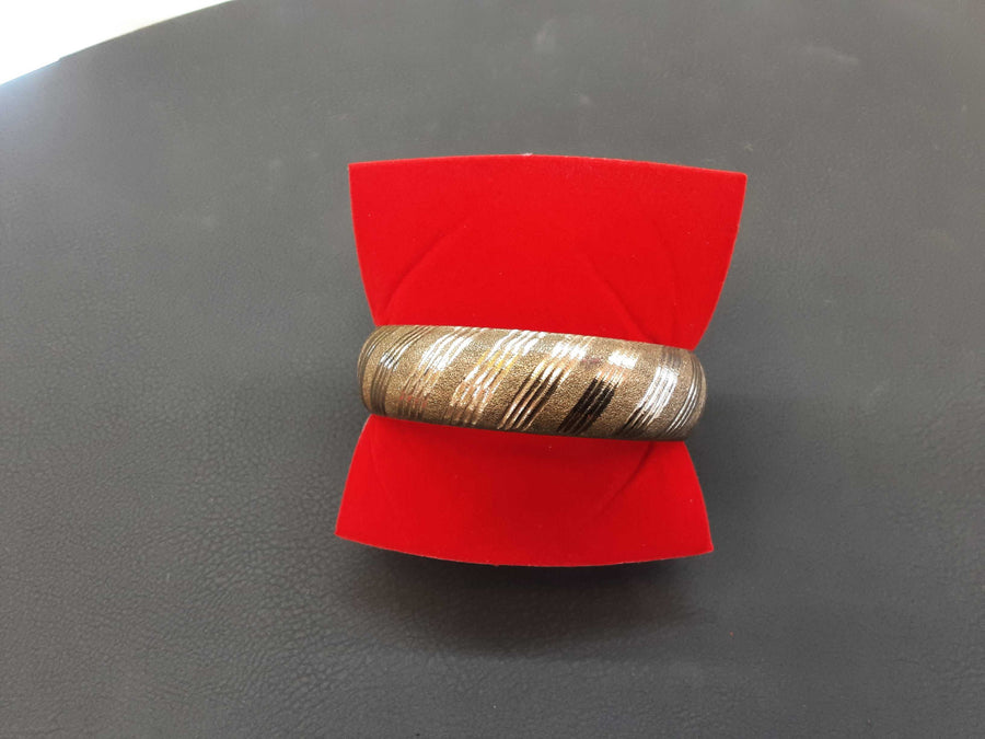 Herringbone Bracelet - Yellow Gold 10k (.417) 10 grams 5 inch