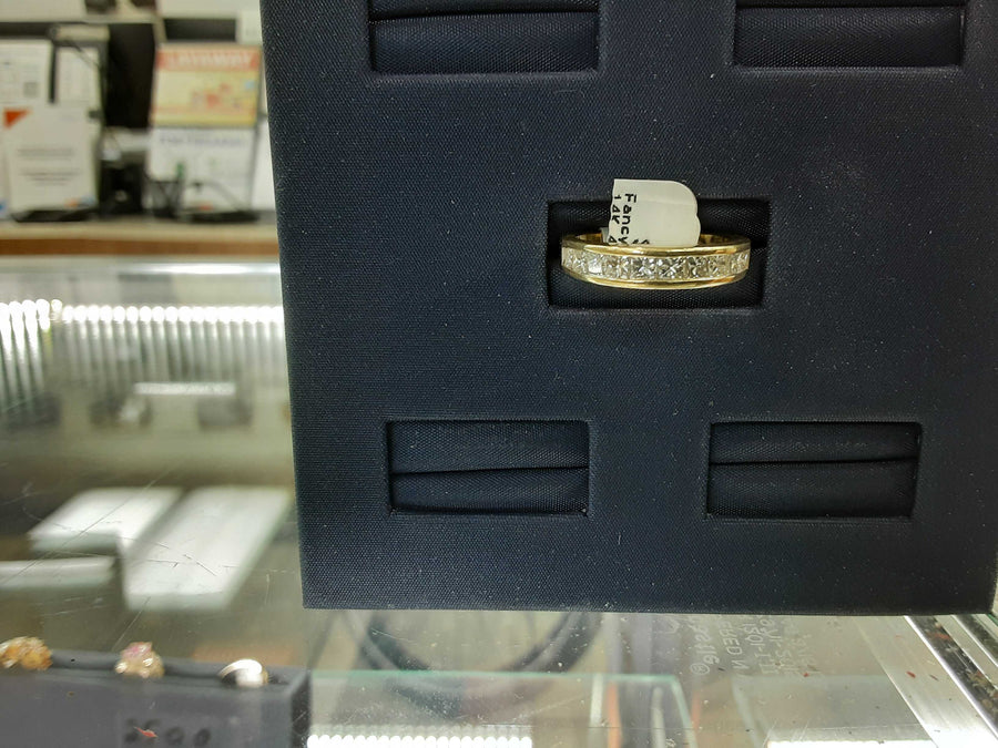 Ring - Wedding Band - Yellow Gold 14k (.585) 4 grams Size 7.5
