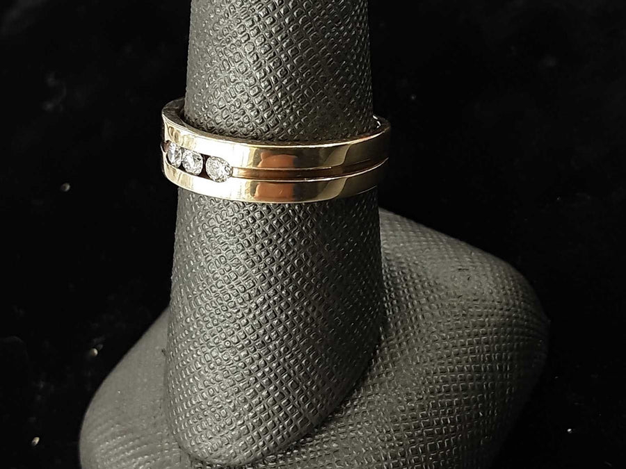 Men's Ring - Yellow Gold 10k (.417) 5.2 grams Size 8
