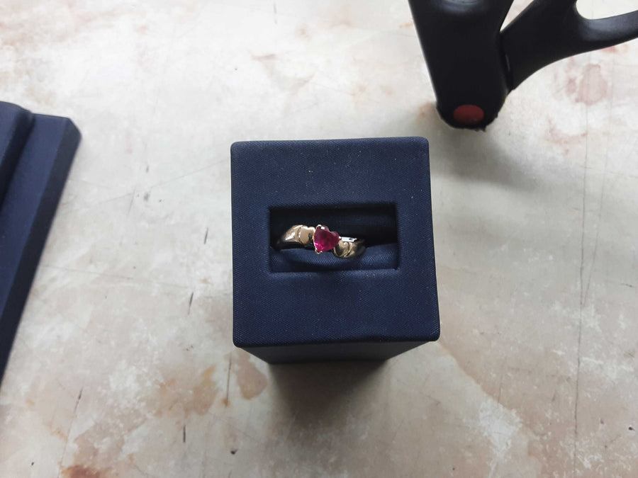 Women's Ring - Yellow Gold 10k (.417) 2.1 grams Size 20