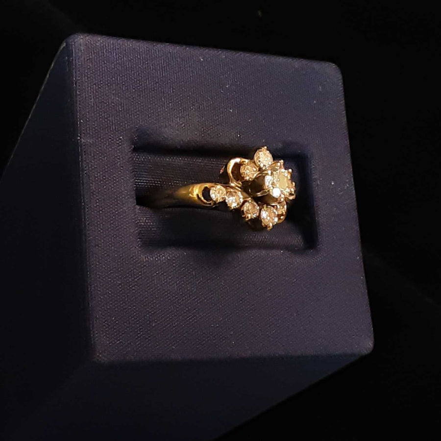 Women's Ring - Yellow Gold 14k (.585) 3.2 grams Size 5