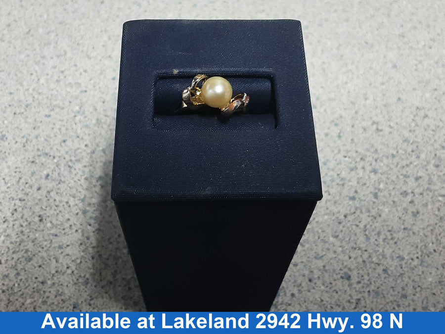 Women's Ring - Silver 2.3 grams Size 6