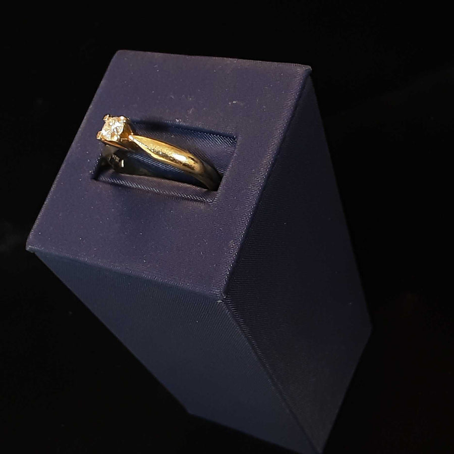 Women's Ring - Solitaire - Yellow Gold 14k (.585) 3.6 grams Size 10